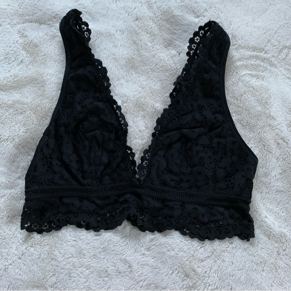 Black lace Victoria’s Secret bralette